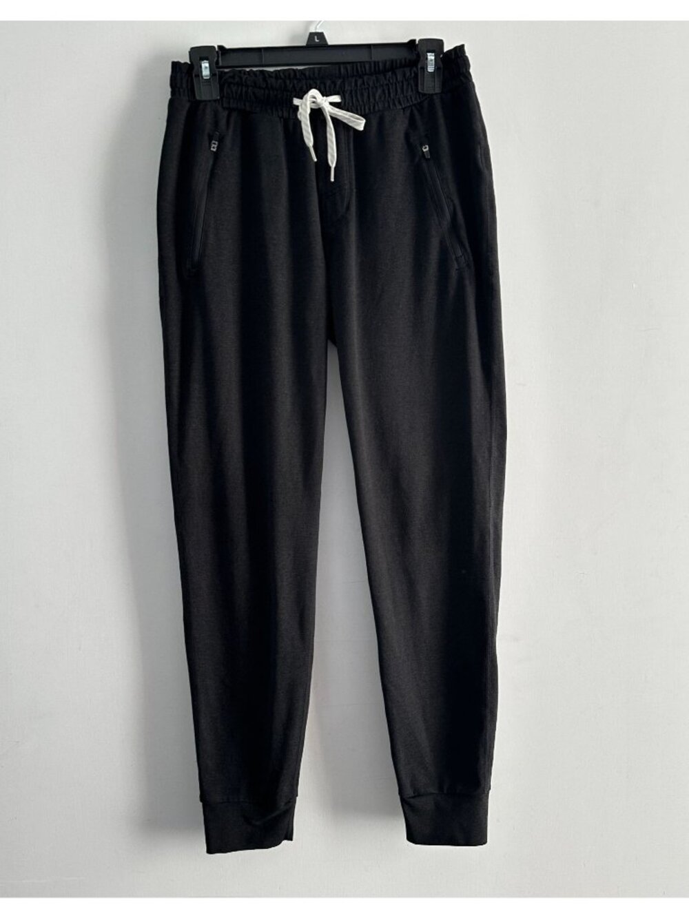 Vuori Men’s Size S Black Performance Jogger Pants Athletic Drawstring